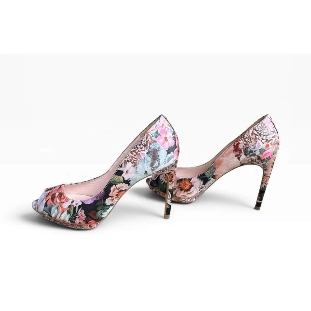 Ted Baker Leonar Floral Satin Peep Toe Platform Heels Rhinestone US 7.5 GORGEOUS